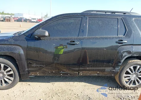 2016 GMC Terrain Denali z USA, uszkodzony, nr VIN 2GKFLRE33G6347546